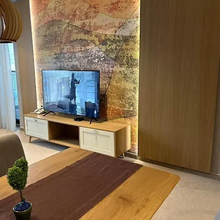 Park Verona شقة فندقية 4*